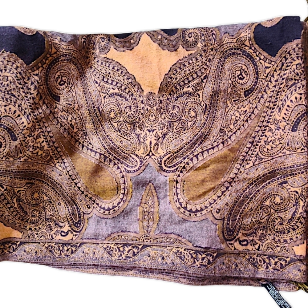 Sarajane Paisley Wrap
